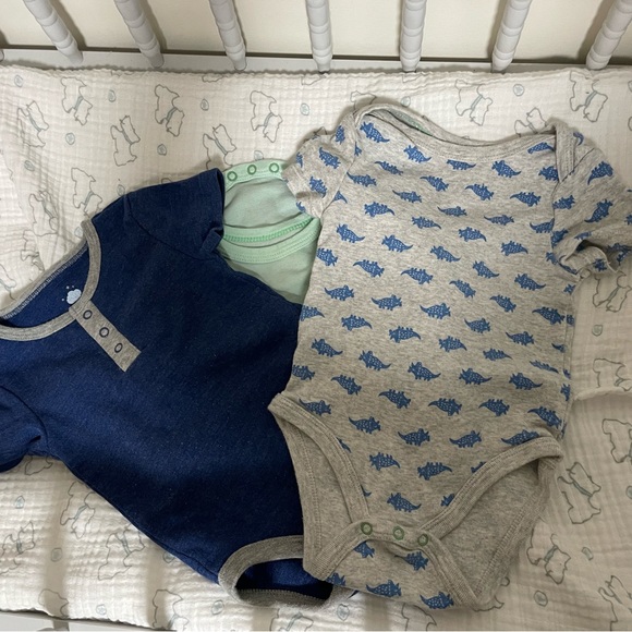 Set of 9 Cloud Island 6-9M baby onesies, short sleeves, various styles - Picture 2 of 6